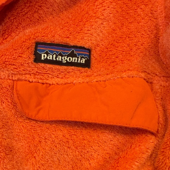 Patagonia Vibrant Coral Fleece Pullover - size medium - Picture 3 of 6